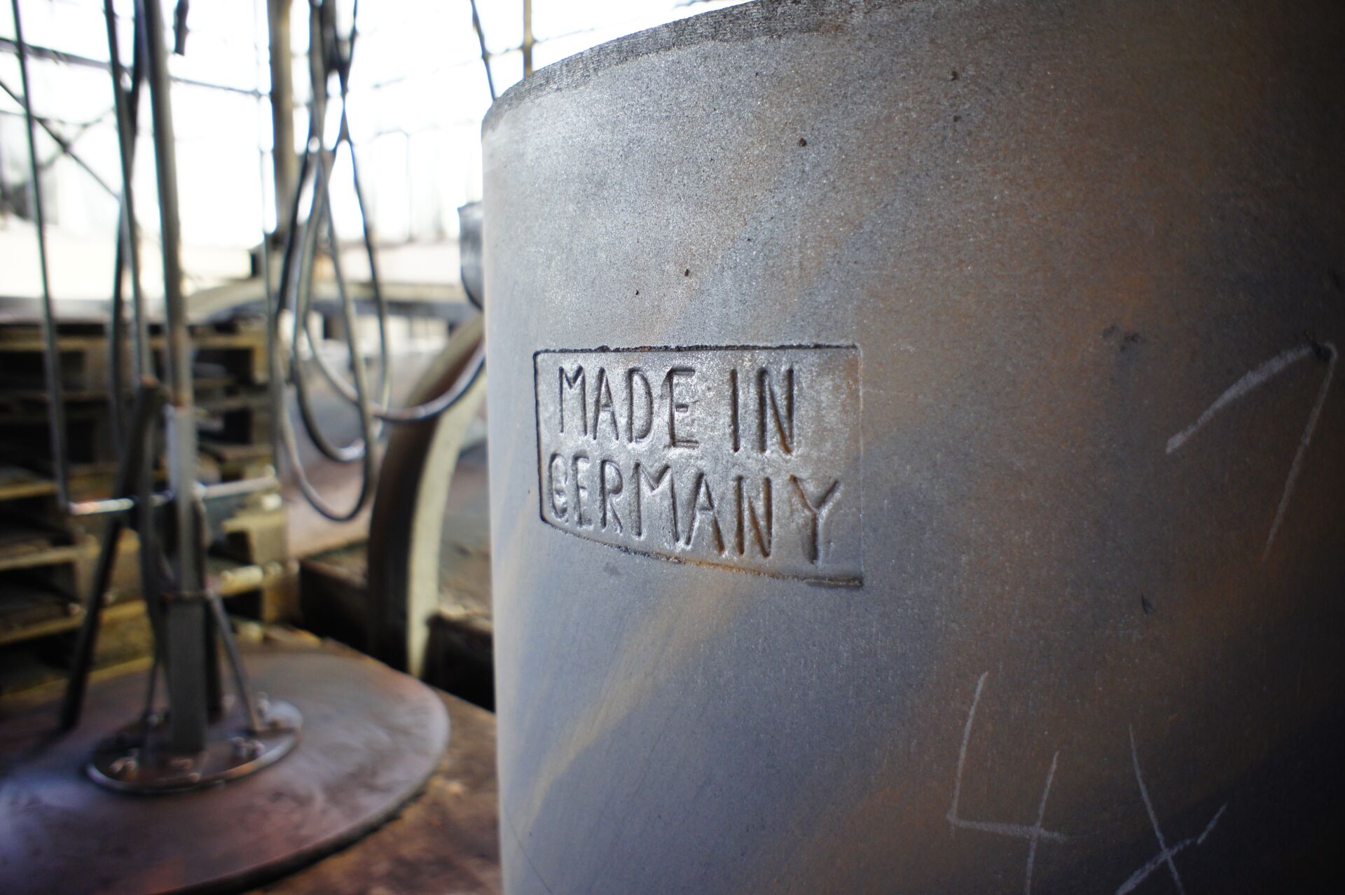 Schmelztiegel, wo draufsteht "Made in Germany"